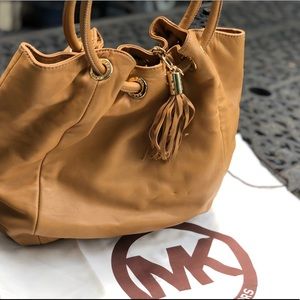 Michael Kors Handbag (Barely Used)